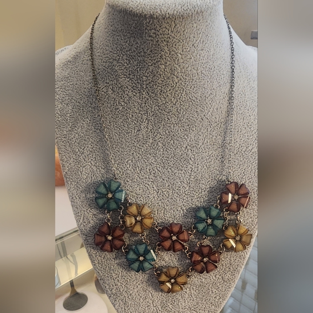 Floral Multicolor Flowers Necklace‎